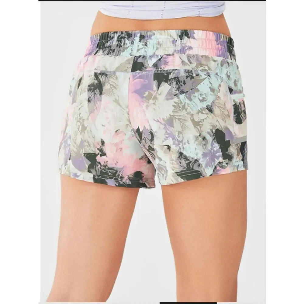 Fabletics Maggie Lined Shorts in Secret Garden Print Size Medium